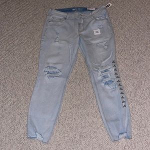 Patched Ankle Length Skinny Jeans